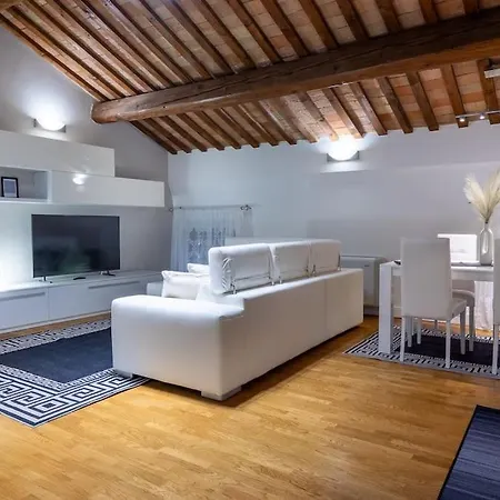 Appartement Eleganza Fronte Castello Estense